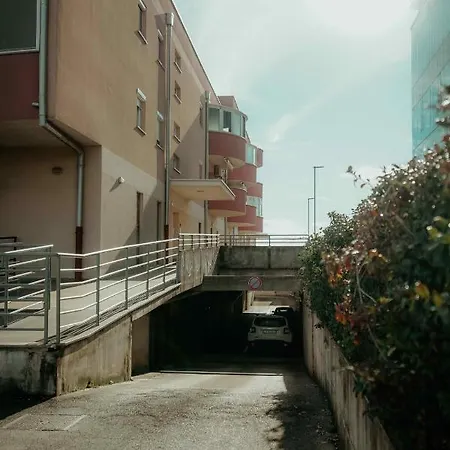 Apartment Rondo Lovely And Sunny