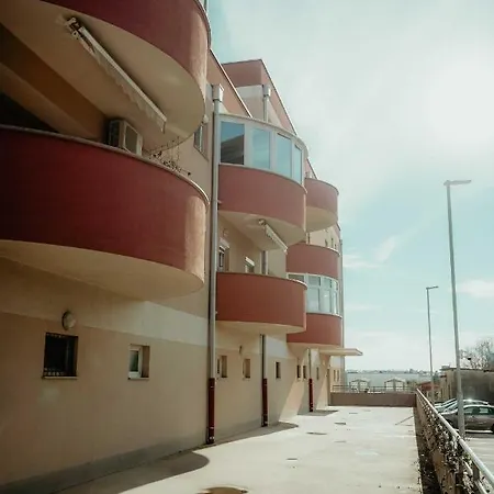 Apartment Rondo Lovely And Sunny