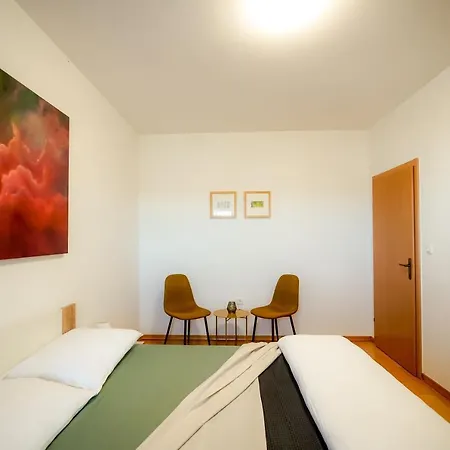 Rondo Lovely And Sunny Apartman